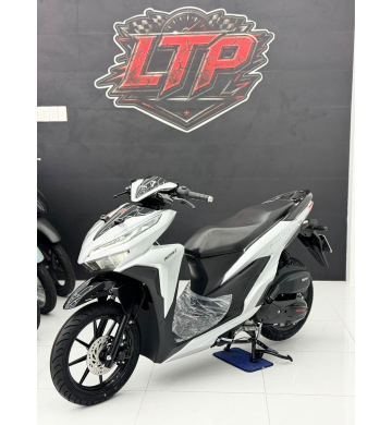 Honda Vario 125 From Mới ĐKLĐ 2018 Dọn New Bstp 894.59 Chính chủ công chứng 1p30s